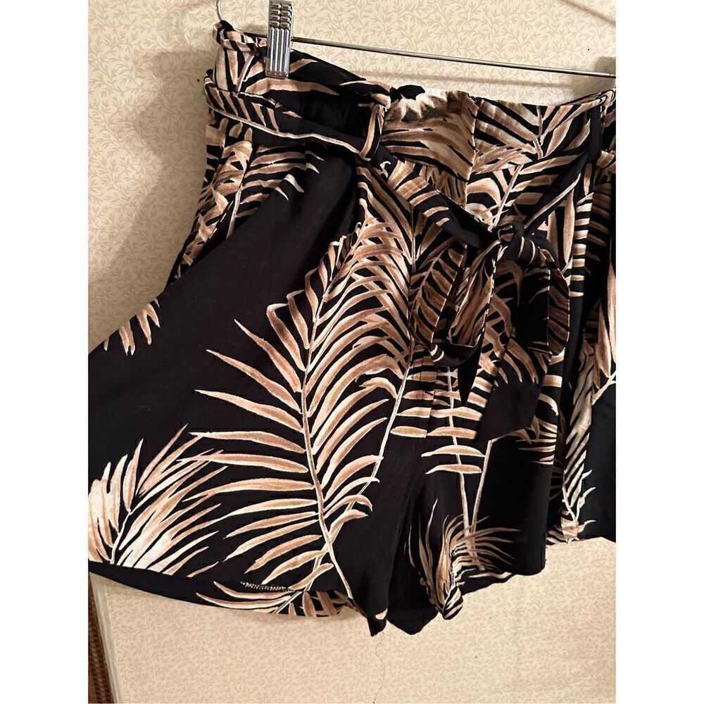 H&M shorts - Picture 2 of 7